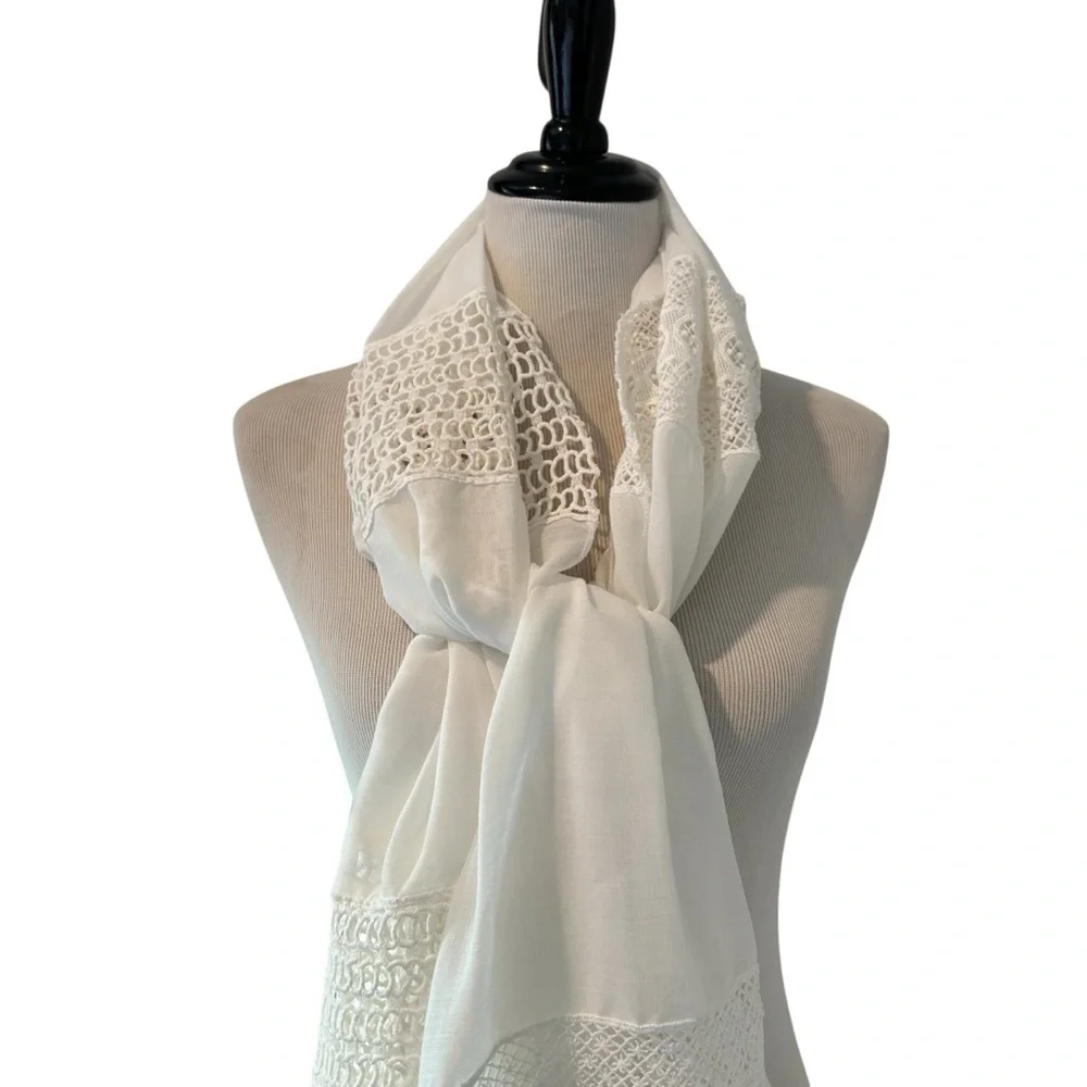 G.H. Bass & Co. chic white